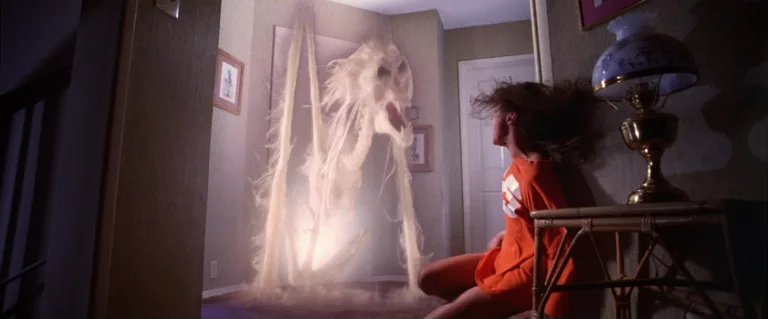 Poltergeist (1982): A suburban horror story