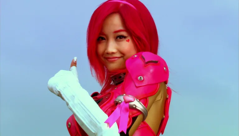 Cutie Honey (2004): Live-action cartoon