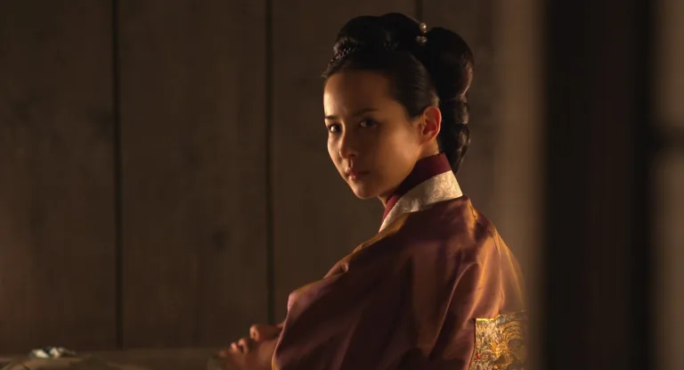The Concubine (2012): Surviving the throne