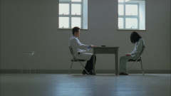A-Tale-of-Two-Sisters-2003-stills-02