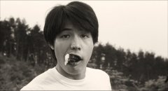 His-Motorbike-Her-Island-1986-stills-04