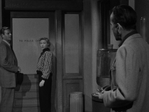 In-a-Lonely-Place-1950-stills-17
