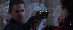 Jupiter-Ascending-2015-stills-42