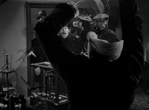 The-Invisible-Man-1933-stills-15