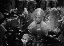 The-Scarlet-Empress-1934-stills-24